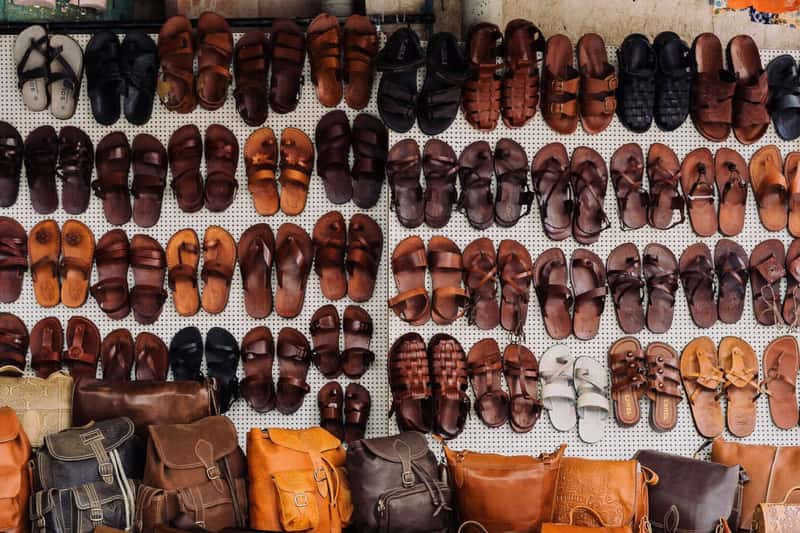 Кожаная обувь и сумки, отличный подарок из Тель-Авива, Израиль| © Adam Jang / Unsplash