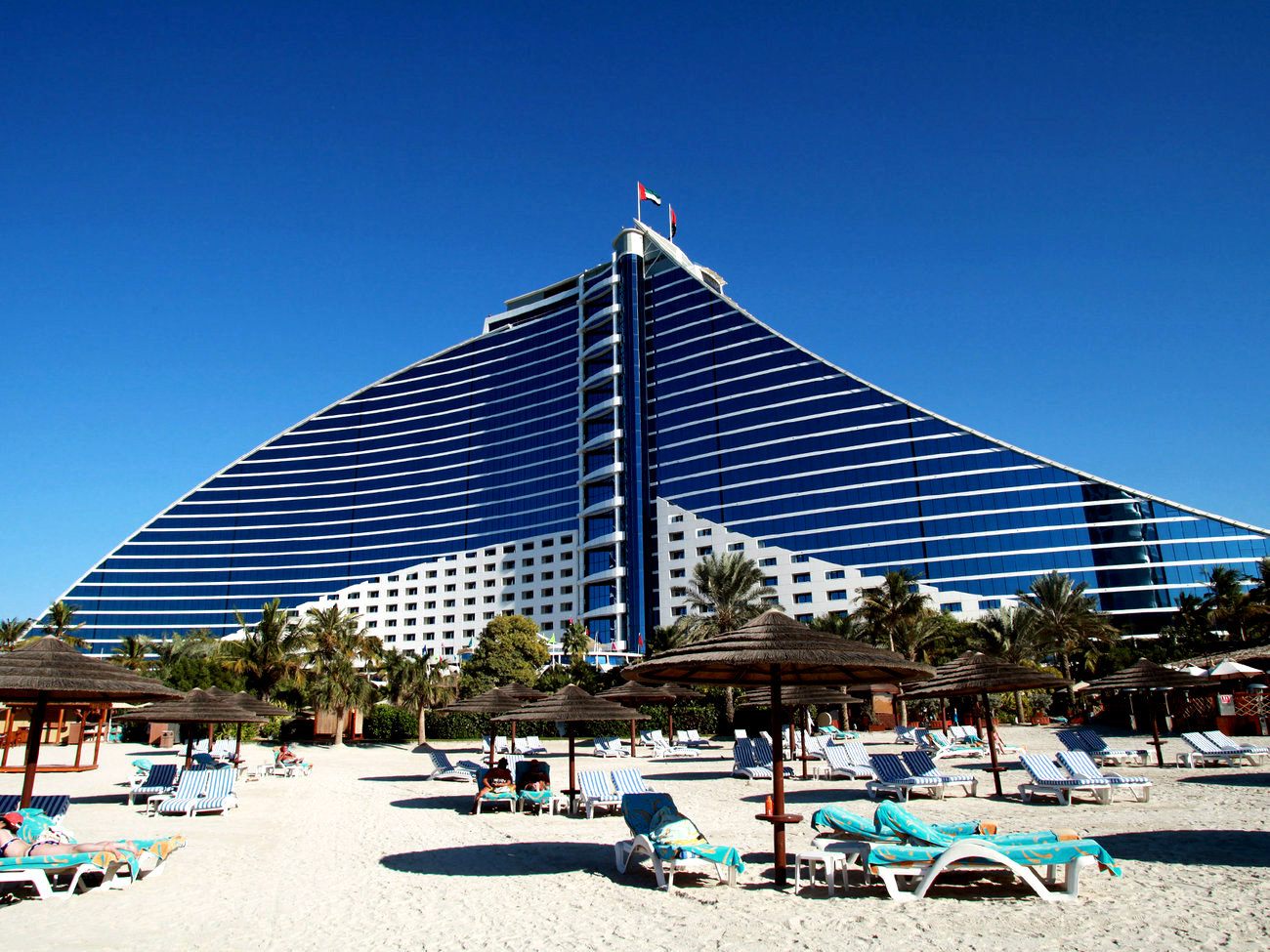 Отель Jumeirah Beach