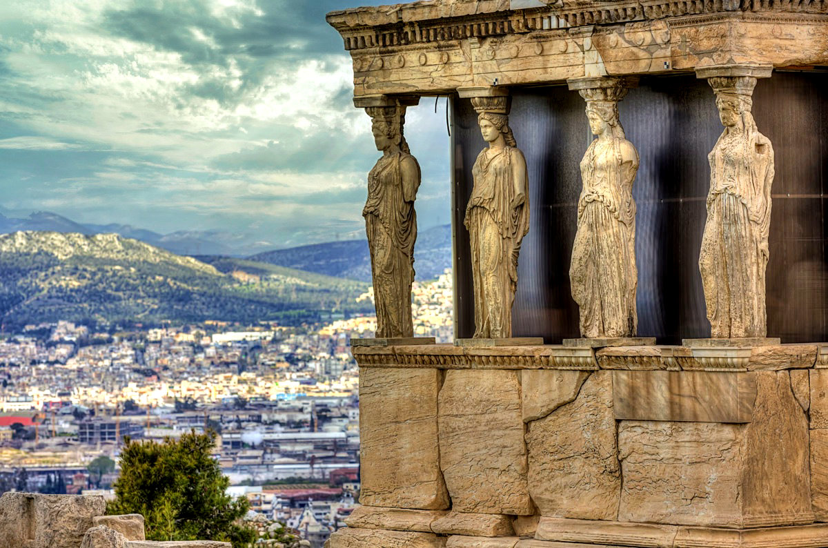Статуи в Акрополе