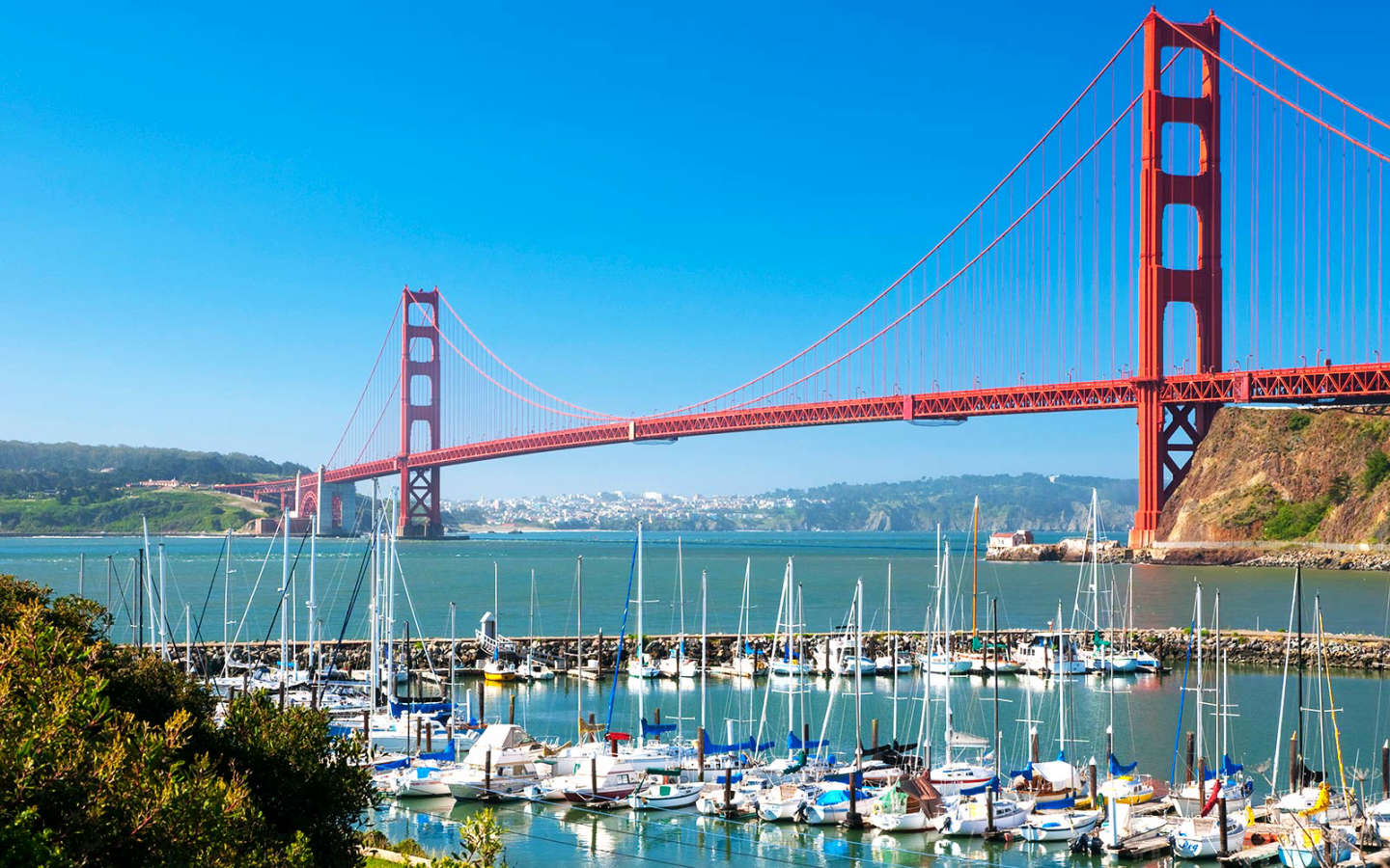 Основной приметой Сан-Франциско с уверенностью можно назвать мост "Зол...