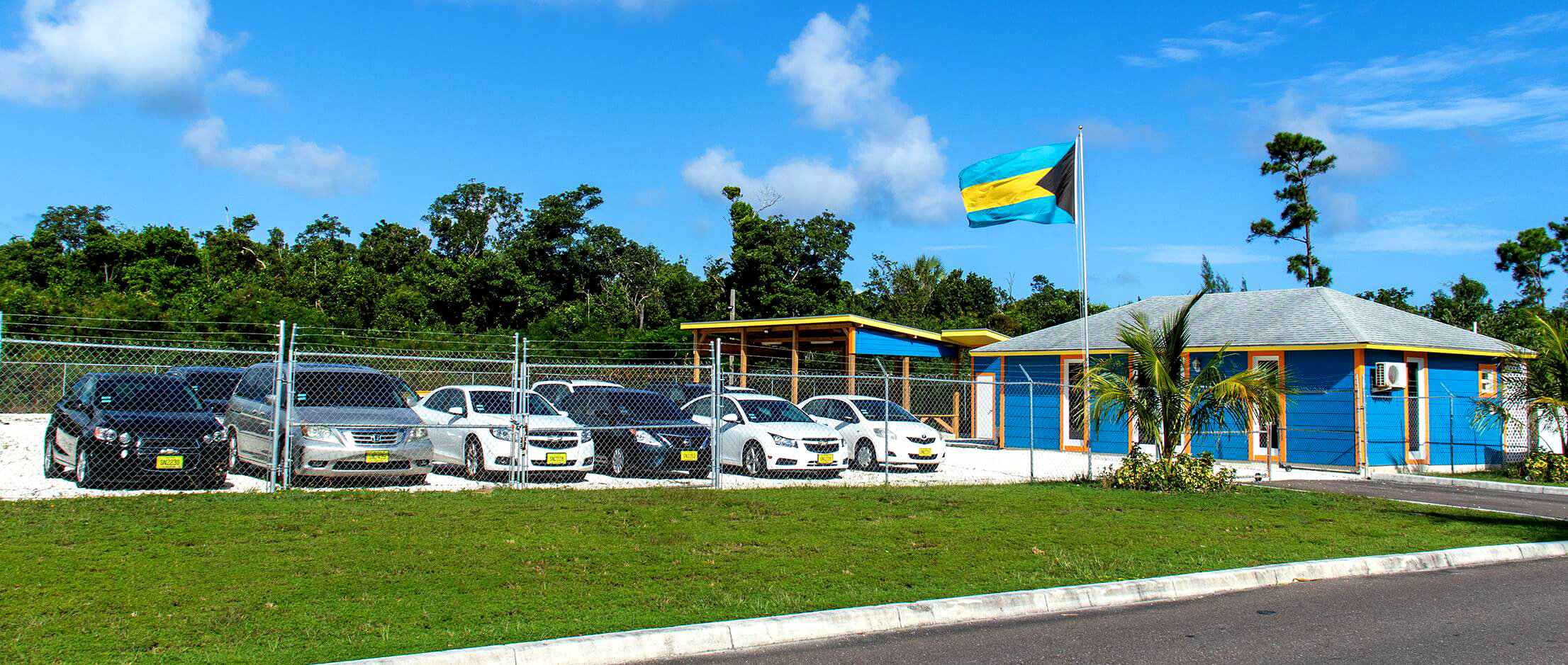 Компания по аренде автомобилей Out West Car Rental в Нассау