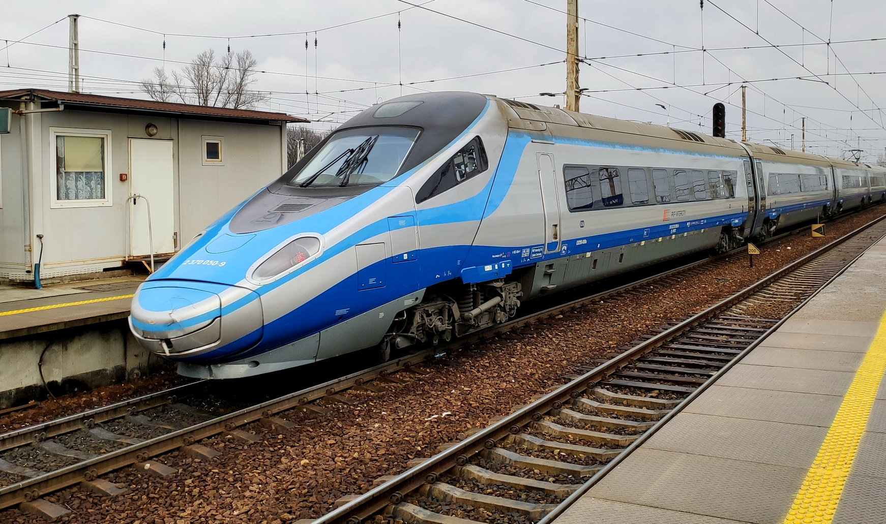 Поезд Intercity Premium в Польше