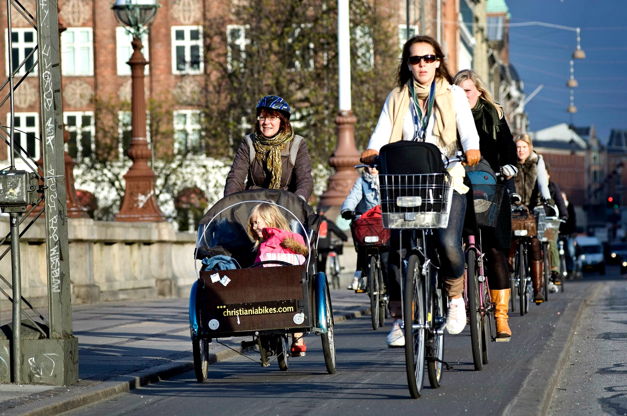 Жители Дании любят гулять на свежем воздухе 🚴🏻♀️