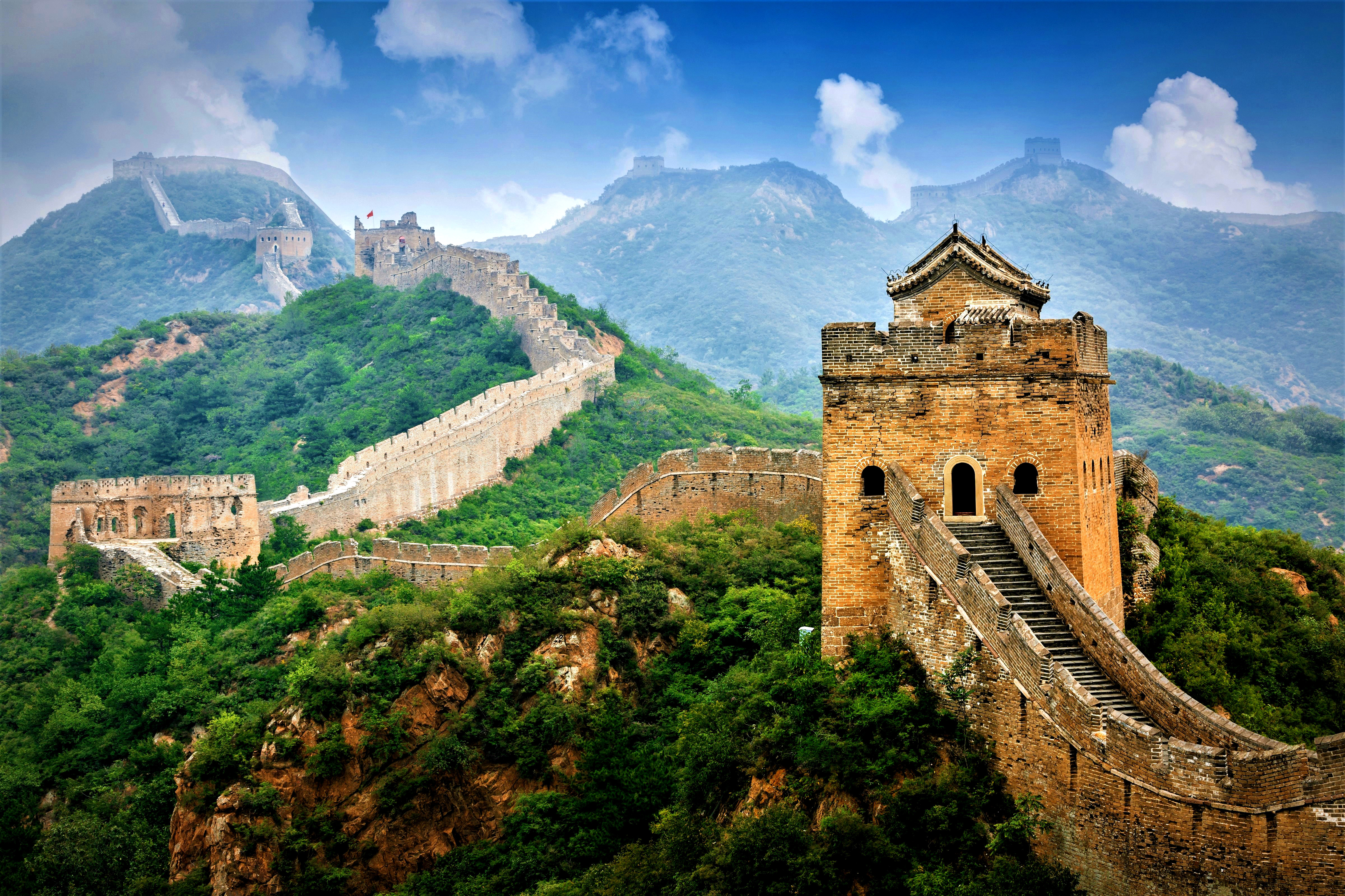 Рабочие повредили Великую китайскую стену – они хотели сократить дорогу
