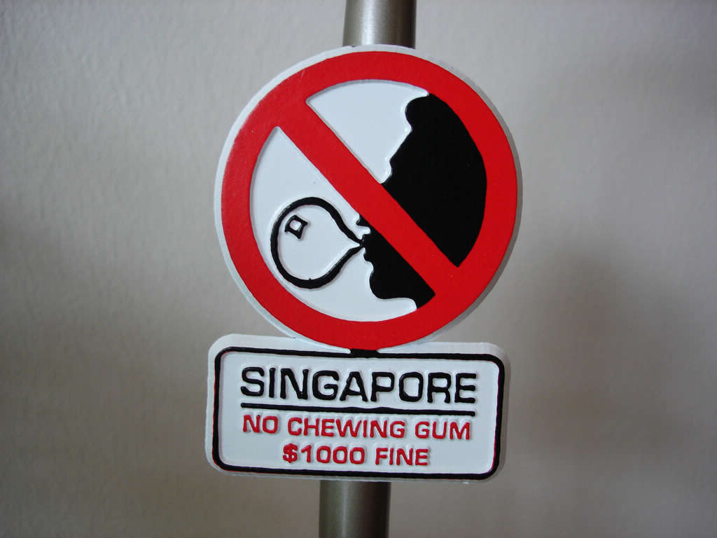 Предупреждающий знак "Нет жевательной резинке", Сингапур