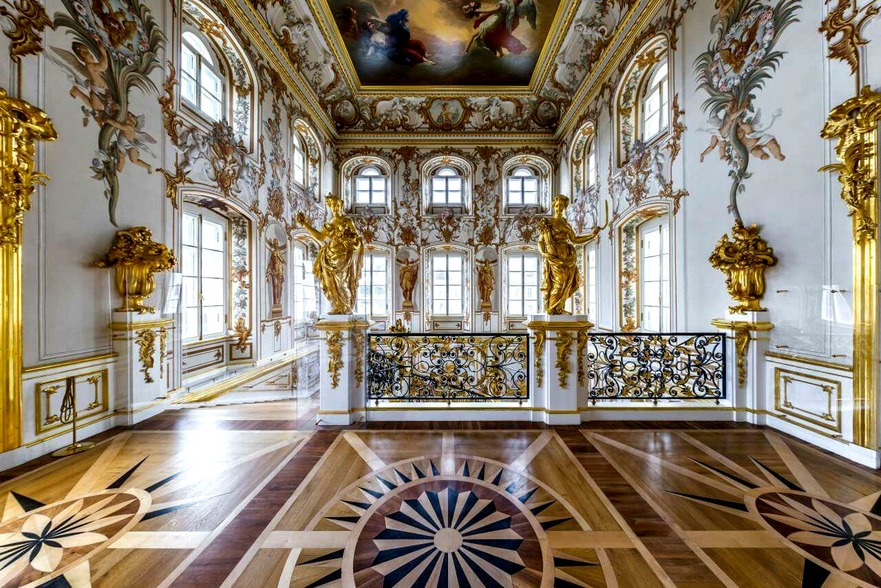 екатерининский дворец бальный зал