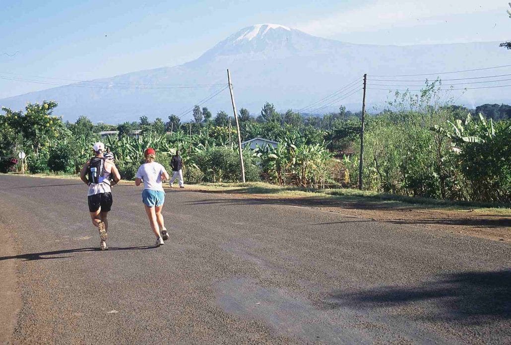 Участники Килиманджарского марафона