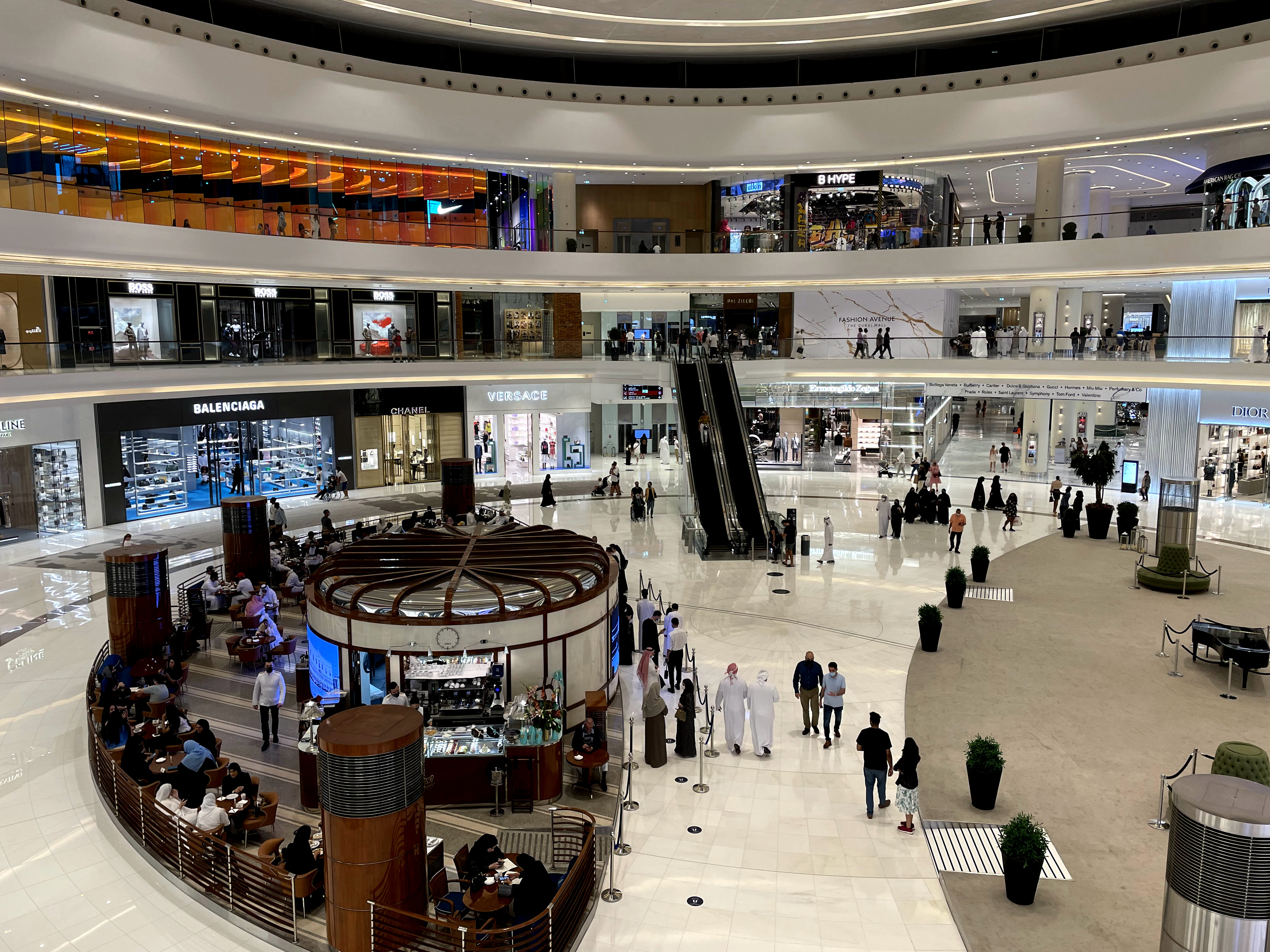 Внутри Dubai Mall