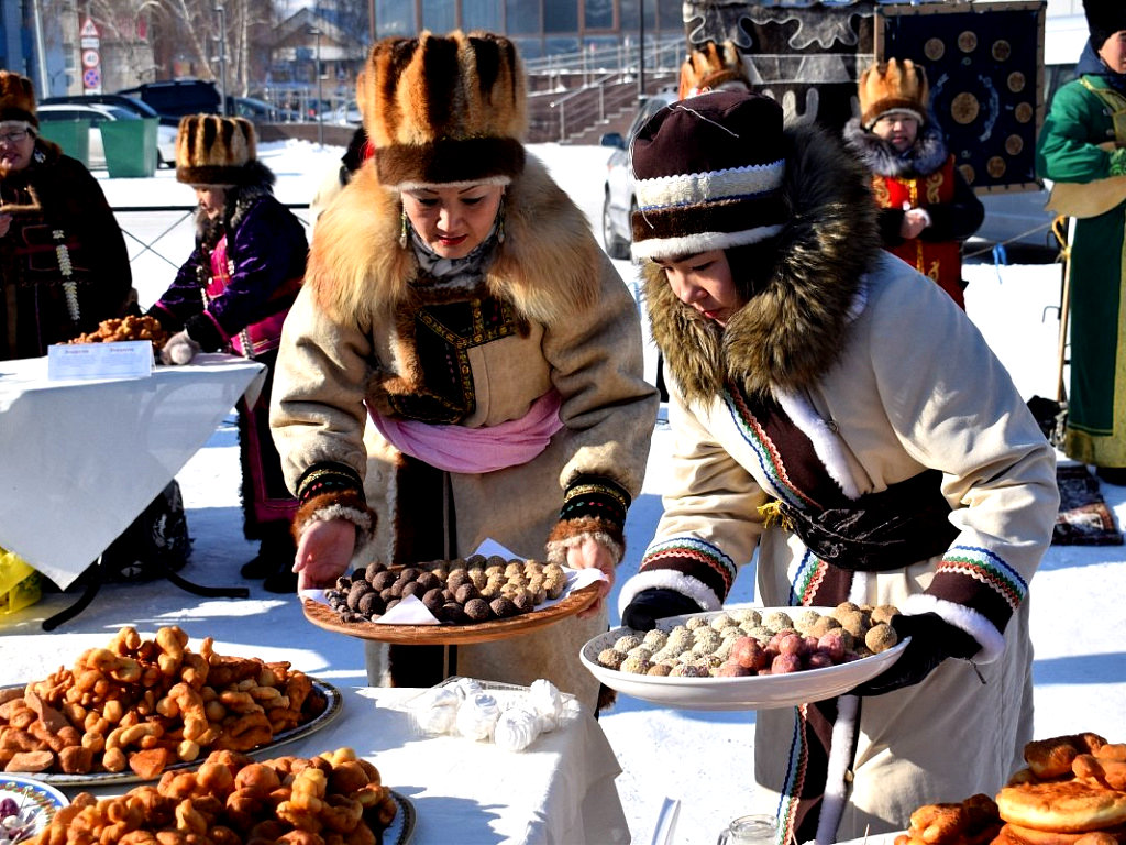 Горно-Алтайцы празднуют Чага-Байрам