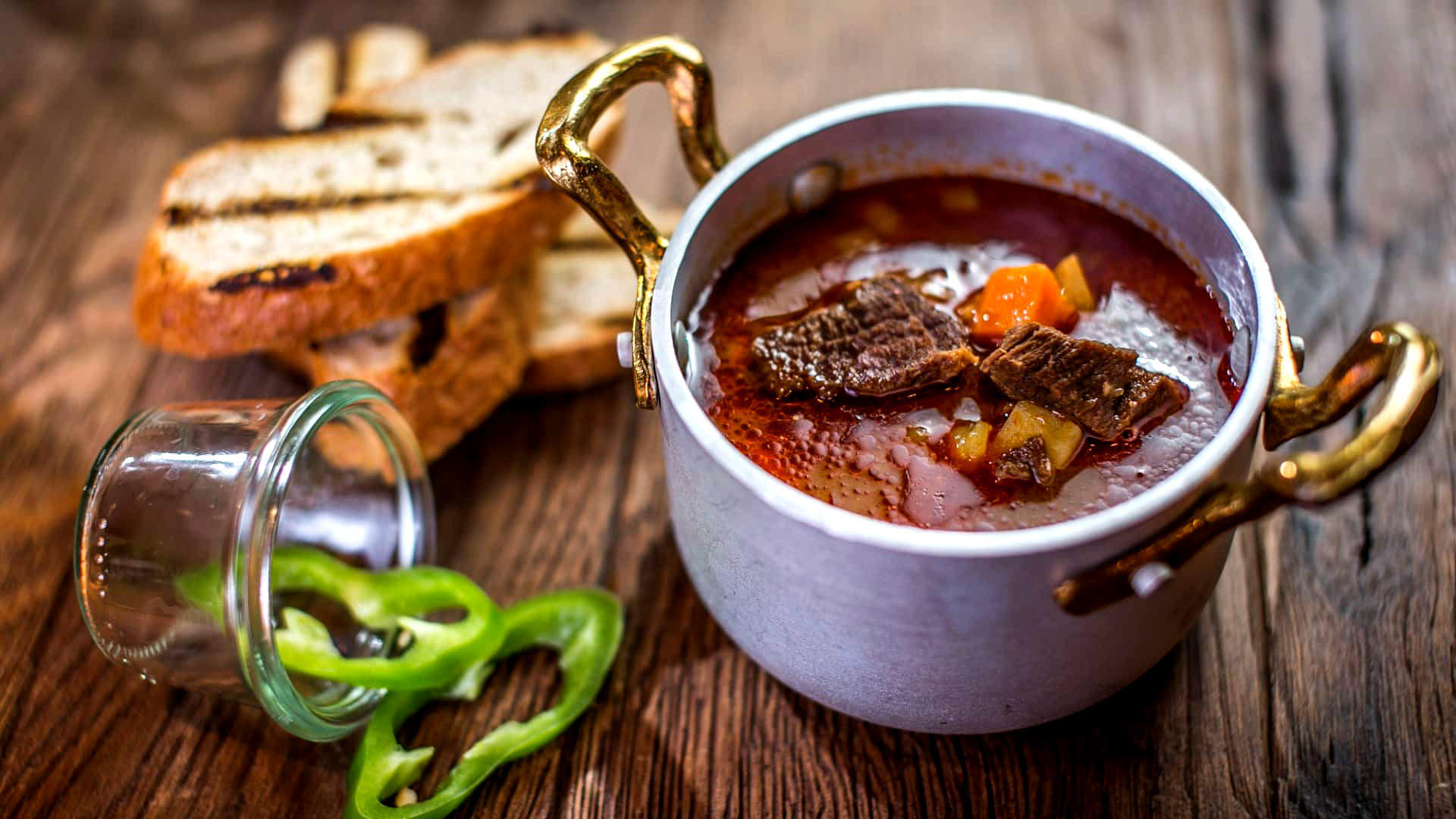Если вы любитель вкусных и сытных блюд, отправляйтесь в Венгрию