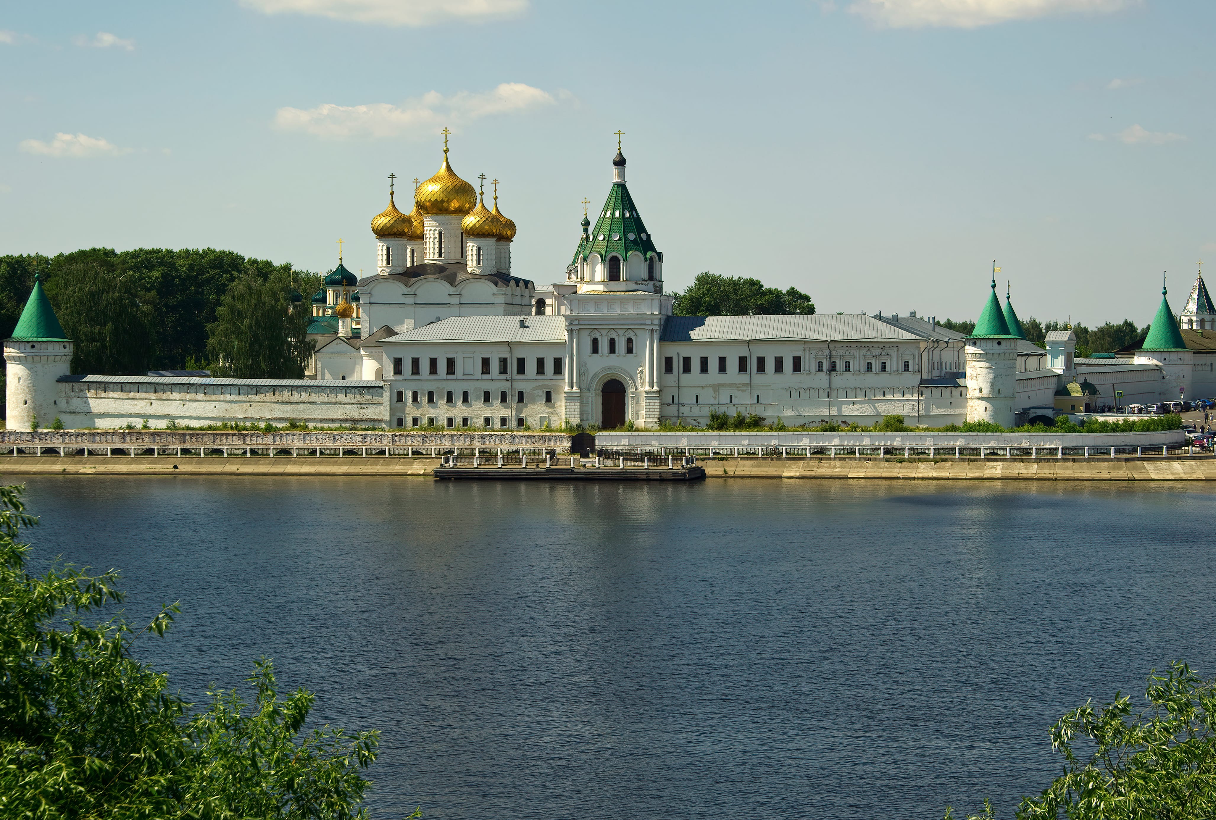 Вид на Костромской кремль