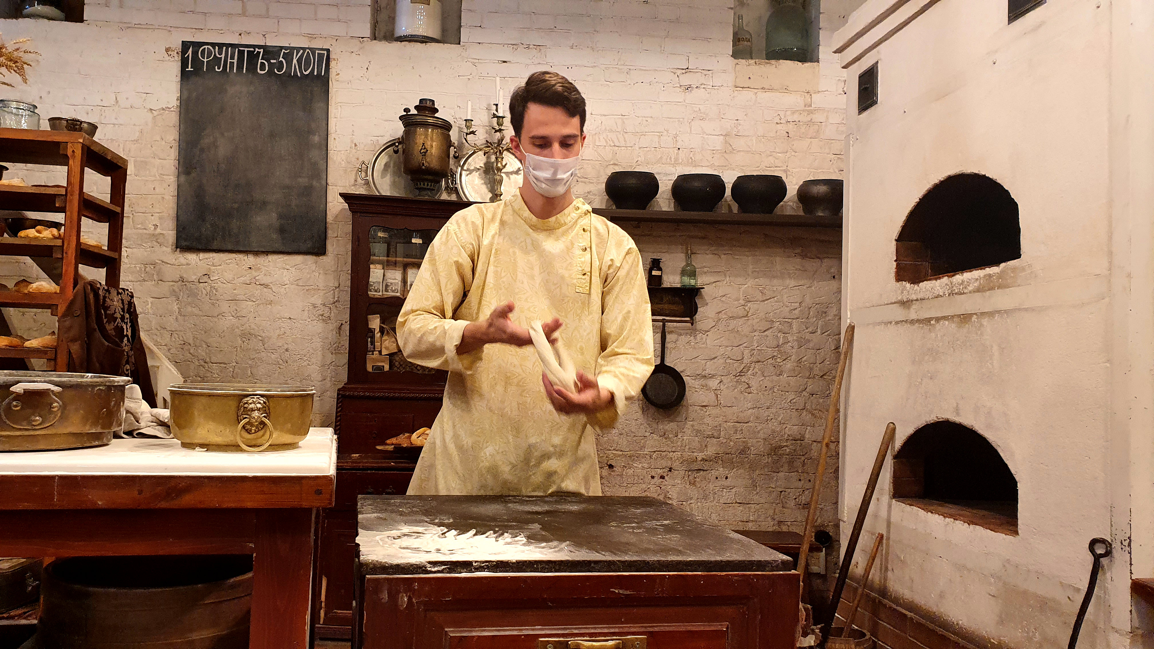 Ознакомьтесь с технологией приготовлением калачей в музее «Коломенский калачъ»
