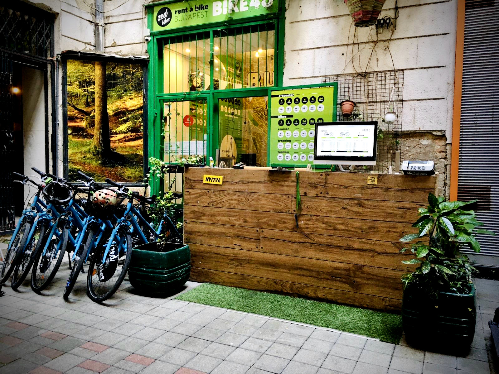 Компания по аренде велосипедов Zed Bikes Open в столице