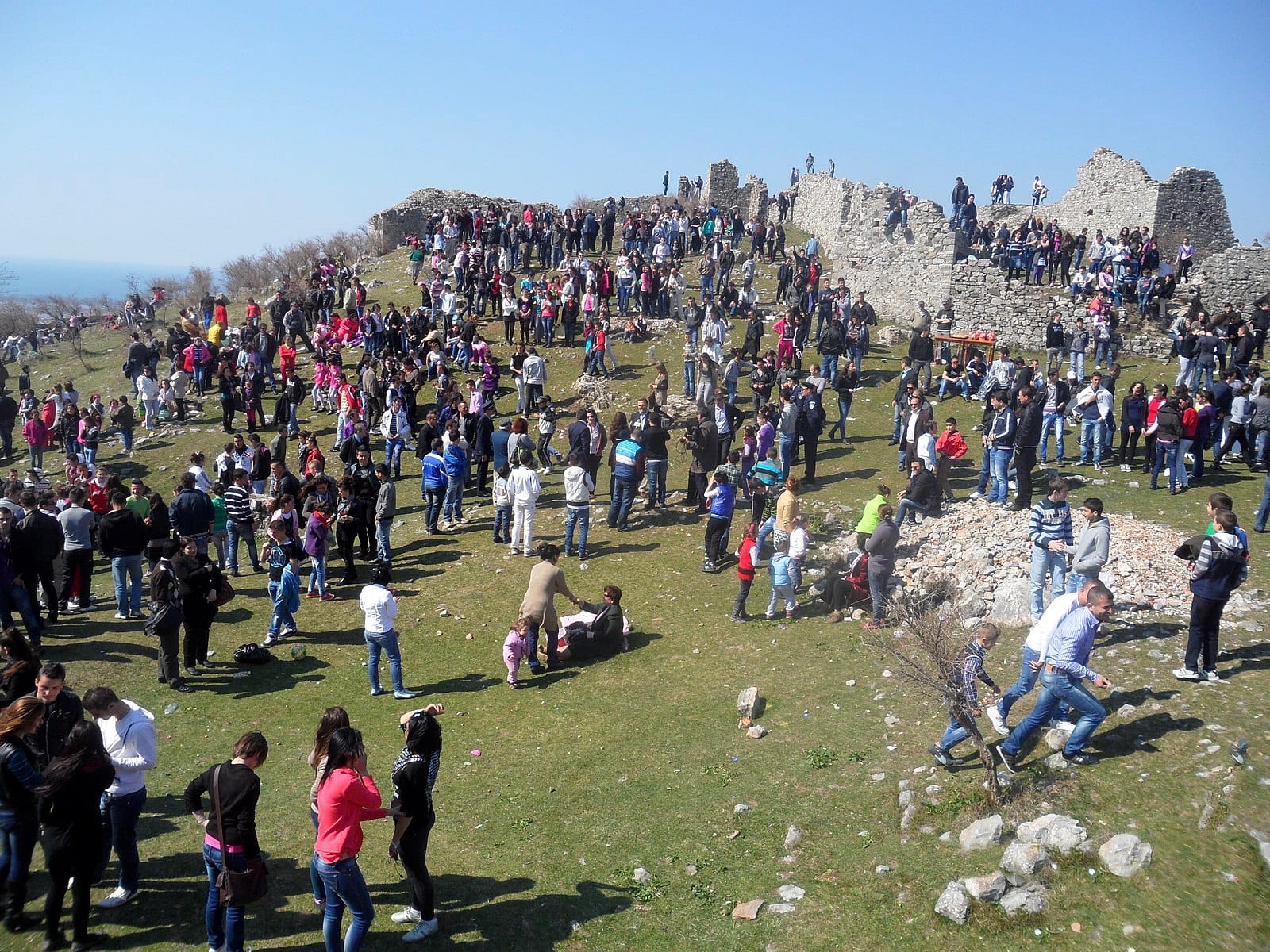 Ежегодный праздник Дита-э-Верес, который имеет огромное значение в албанской культуре