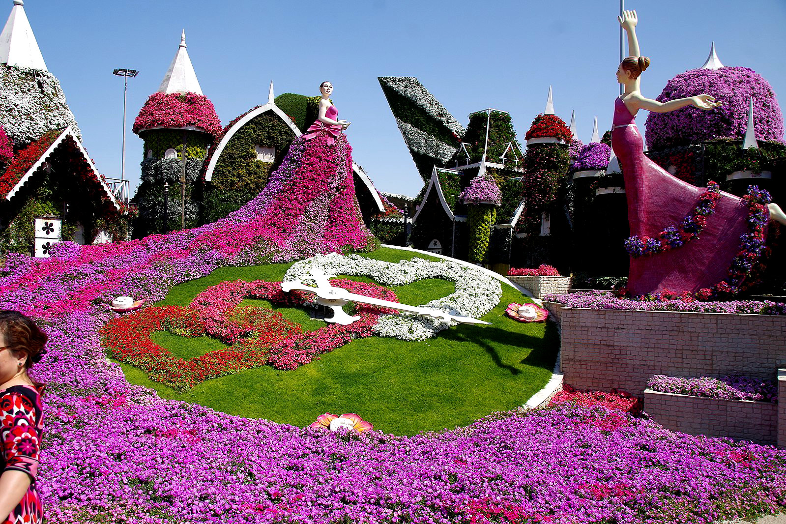 Прекрасная композиция из цветов в Dubai Miracle Garden