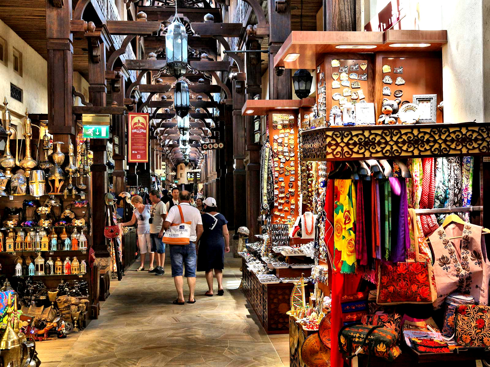 Дубайский текстильный рынок