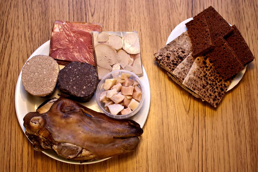 Традиционная кухня Исландии, выглядит как-то так ребята 😅