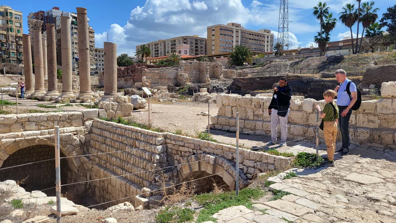 Наш гид Хелми действительно помог нам открыть Александрию, ответил на множество вопросов и рассказал много нового.