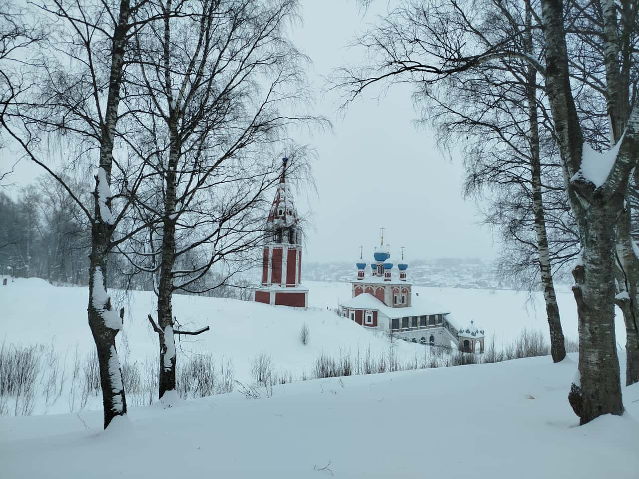 С нами провела экскурсию чудный специалист Анна (для нас теперь Анечка). Вызывают восхищение её эрудиция и
