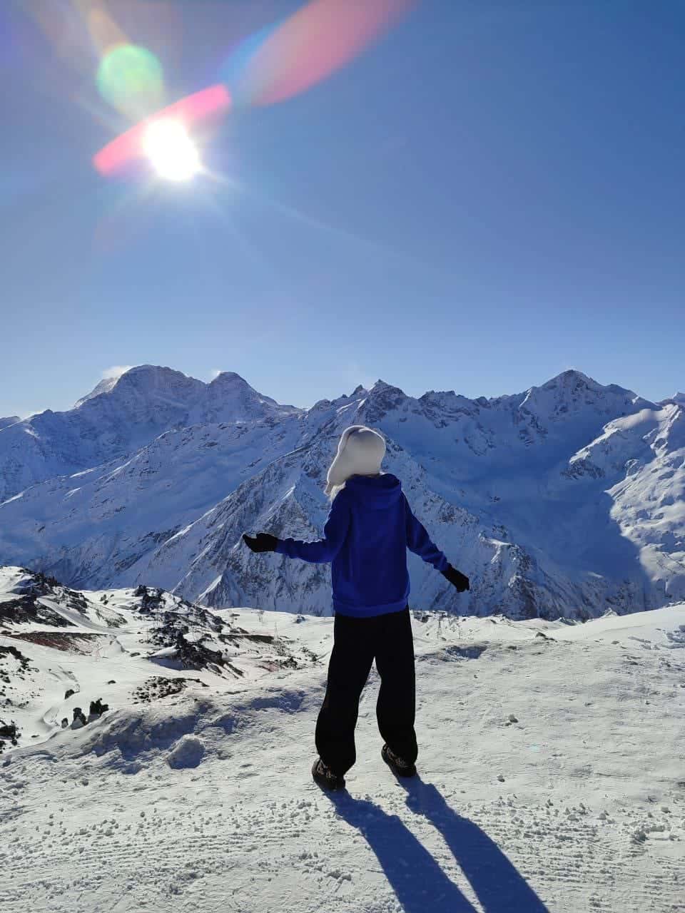 Поездка понравилась. Всё прошло организованно, спокойно. Александр замечательный водитель и гид. Не смотря на то, что