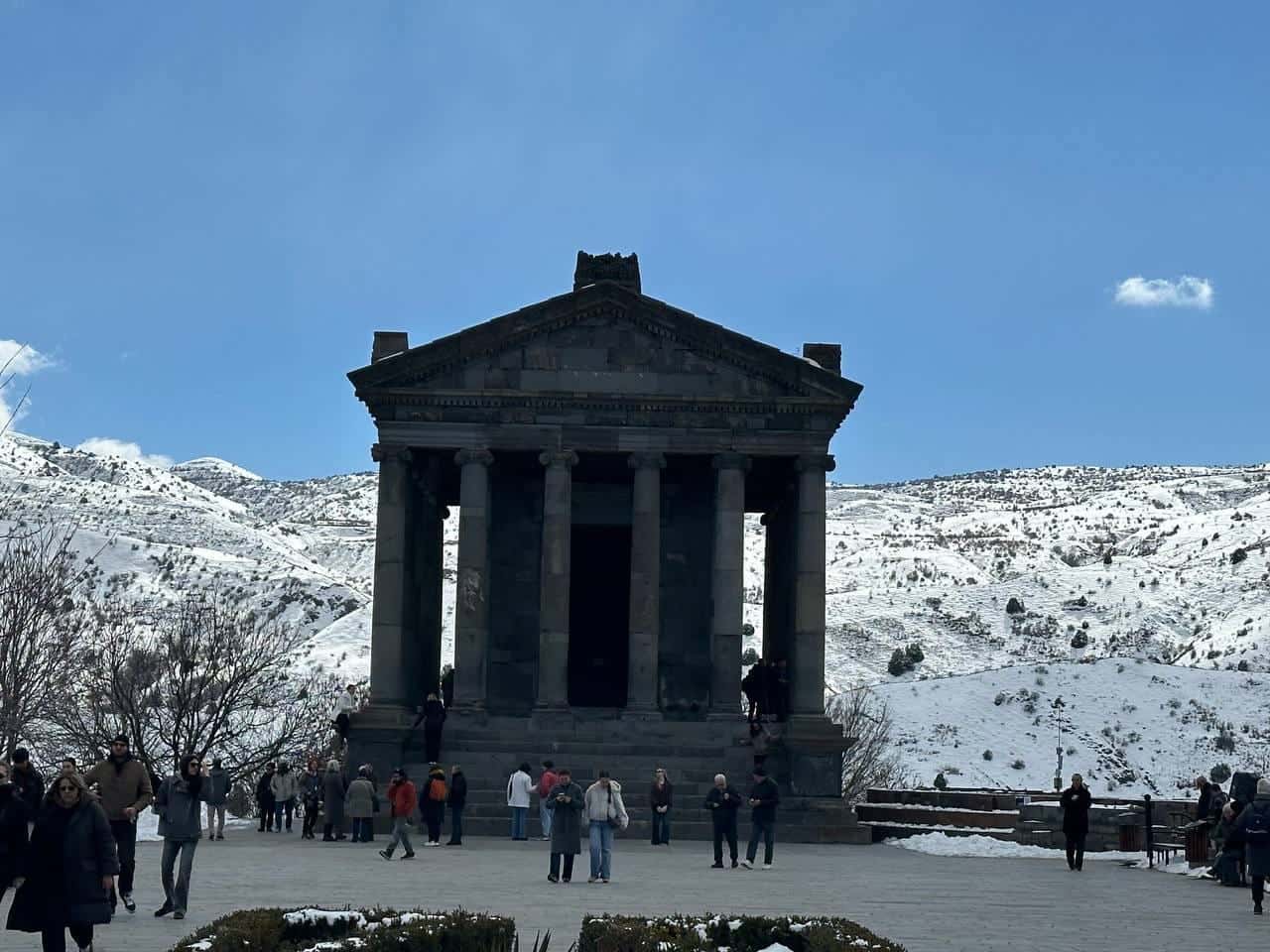 Все было выше всяких похвал! Погода не подвела, а гостеприимство жителей Армении оставило неизгладимый след в душе. Сюда хочется вернуться!