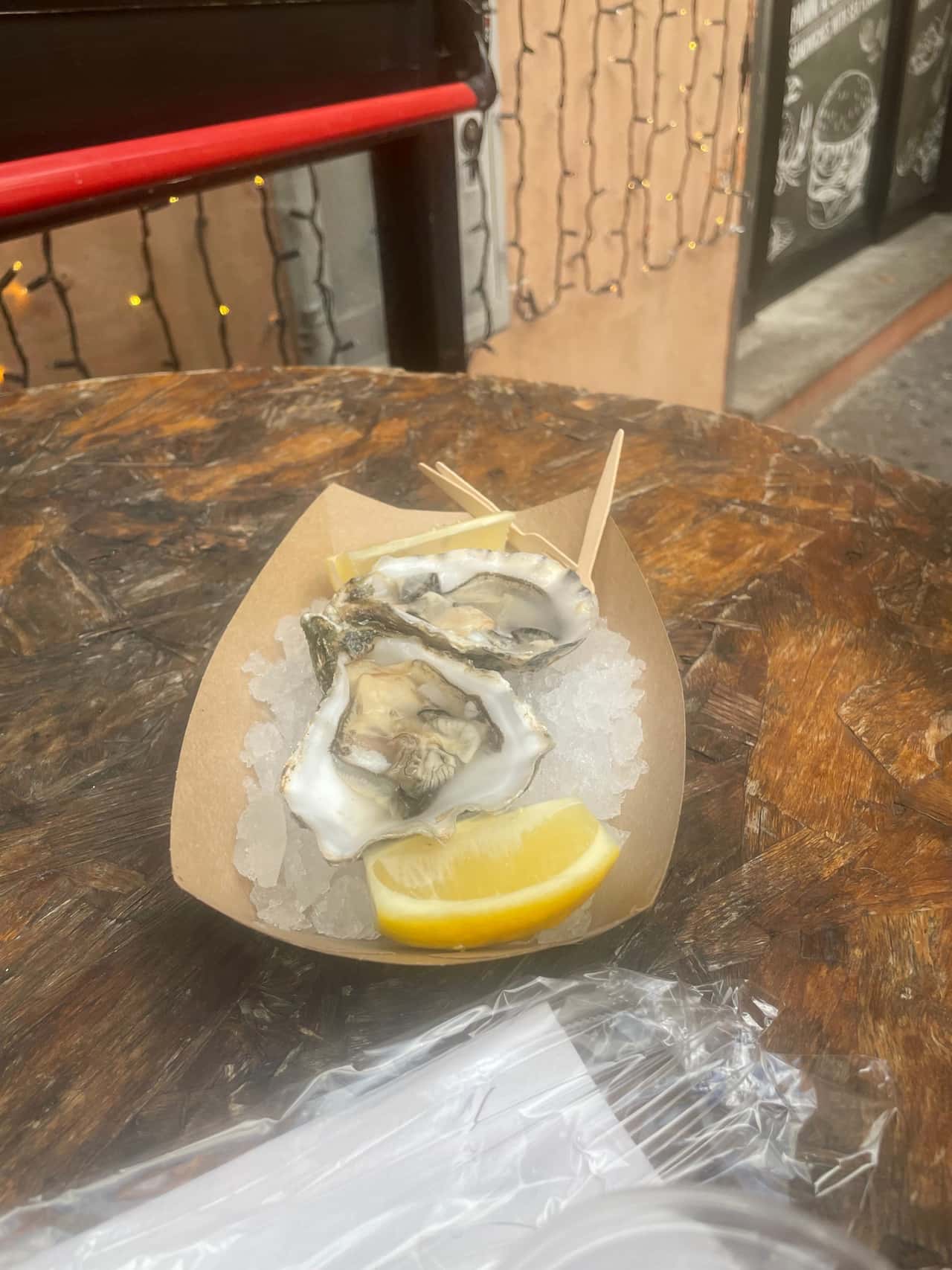 Прекрасная экскурсия и прекрасная Елена. Очень много новой и интересной информации. Учитывая время проведения экскурсии, накануне