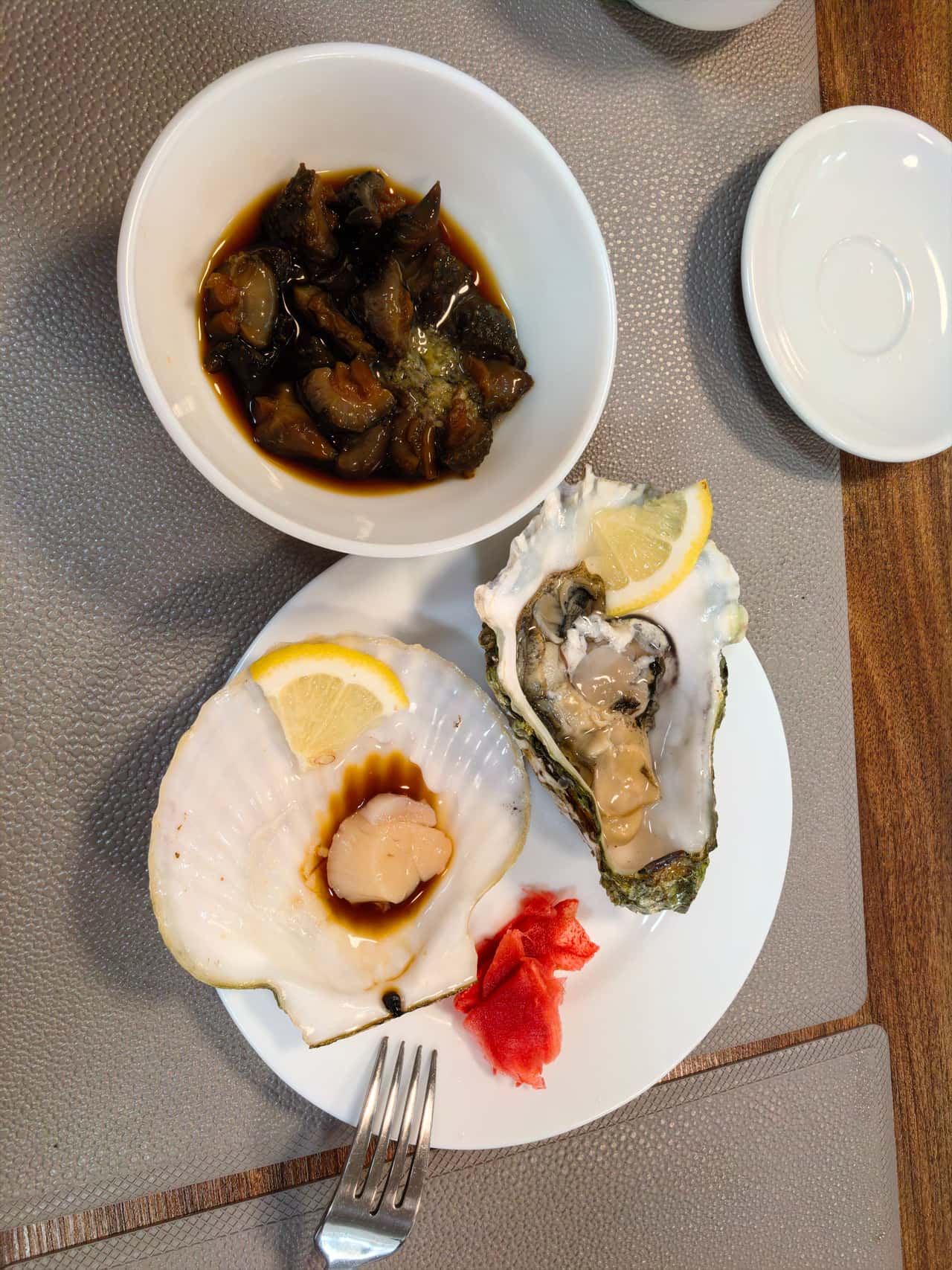 Очень понравился остров, ферма устриц. Отличный экскурсовод. Так же понравилось, что можно было дополнить экскурсию посещением стеклянной бухтой.