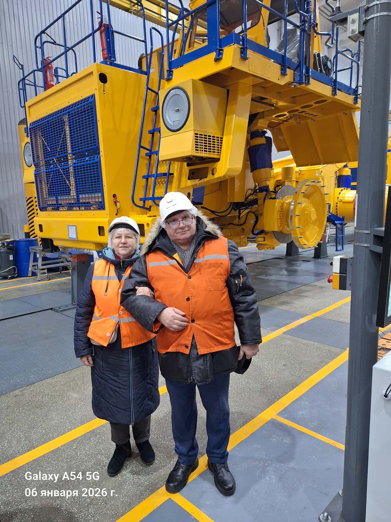 Очень довольны посещением завода, хорошая, интересная программа и ведущие. Спасибо за подарки, жаль, что не было машинки.