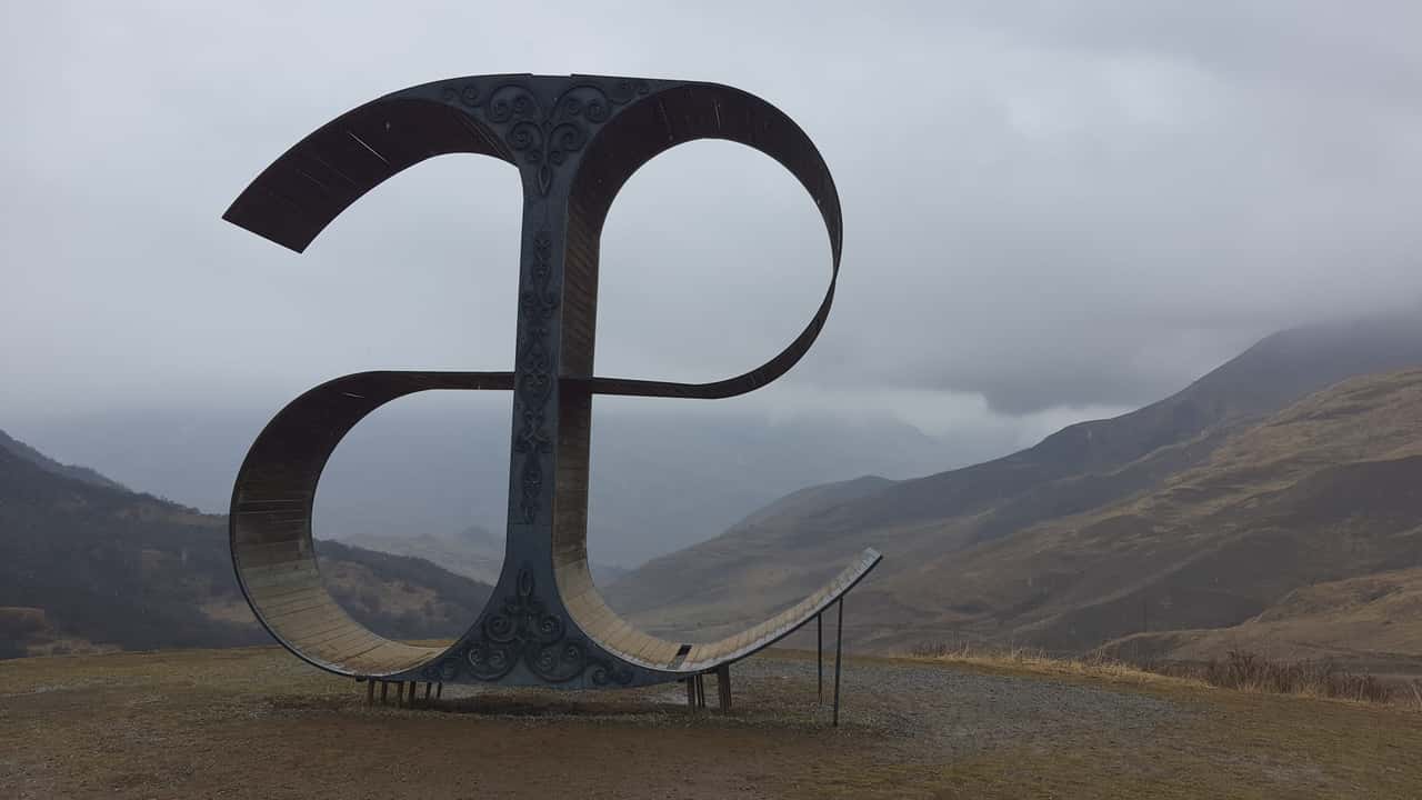 25 апреля 2026 года впервые посетила Северную Осетию в составе группы из 7 человек. Остались только