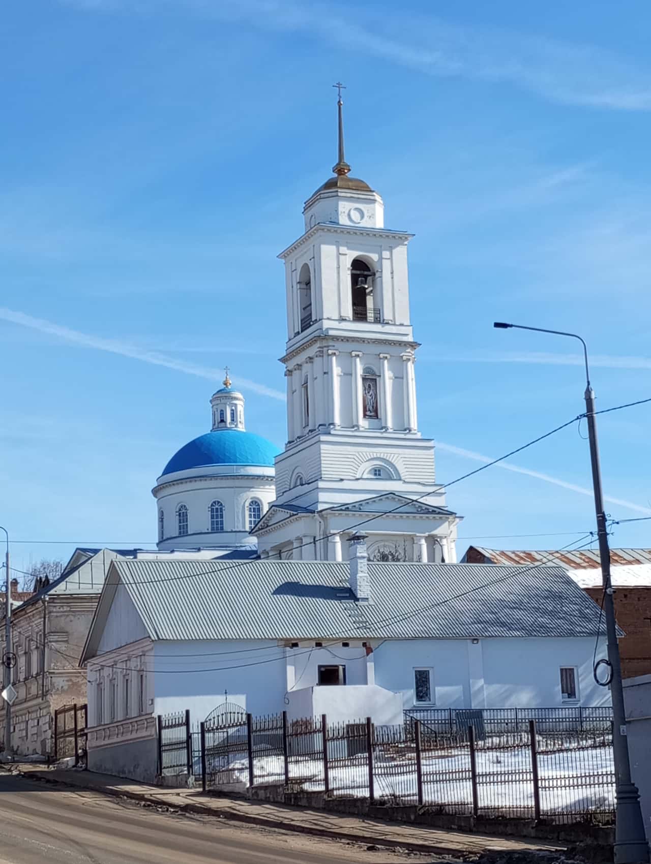 Были на экскурсии в Серпухове с Елизаветой.Экскурсовод показала все основные достопримечательности .Прошли всю старую часть города.Рассказ
