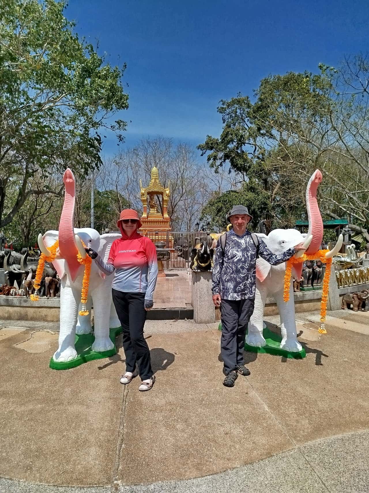 Все прошло отлично. С нами были Кирилл и Светлана. Поездка прошла в дружеской атмосфере, ребята показали