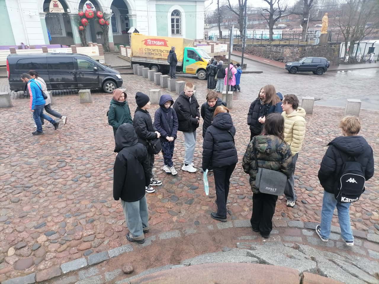 Экскурсия превзошла все ожидания. Невозможно переоценить вклад нашего гида, Елены, в такое успешное завершение мероприятия. С