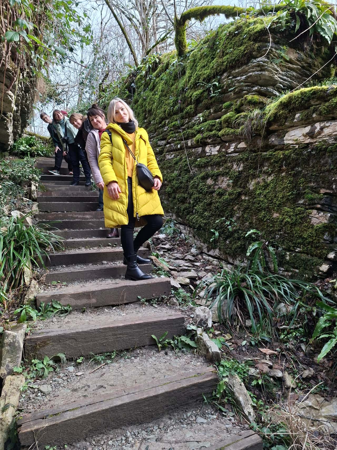 Изначально мы планировали эту экскурсию, но по погодным условиям ее заменили на посещение Тисо-Самшитовой рощи. И