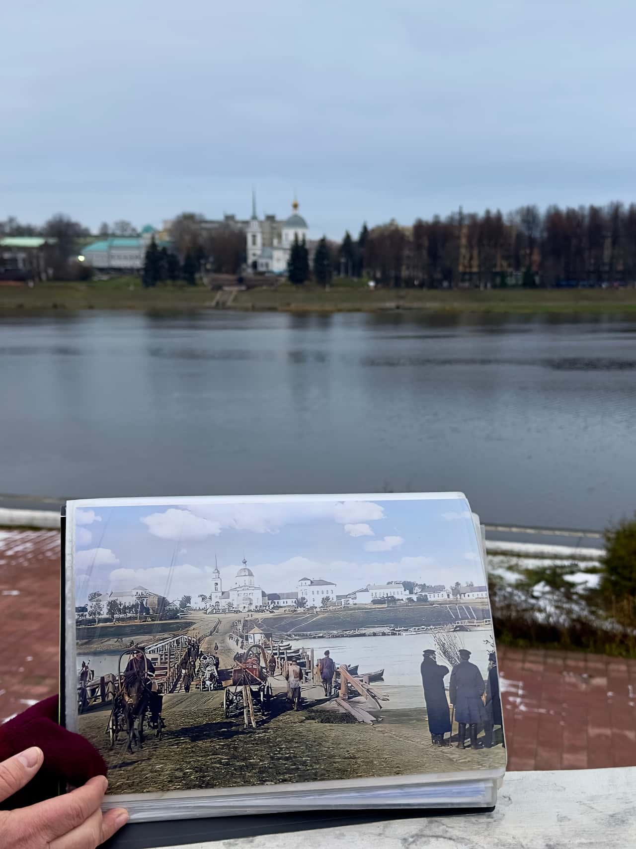 Если вы едете в Тверь , то очень рекомендую посмотреть город под руководством Марины. Очень позитивная,