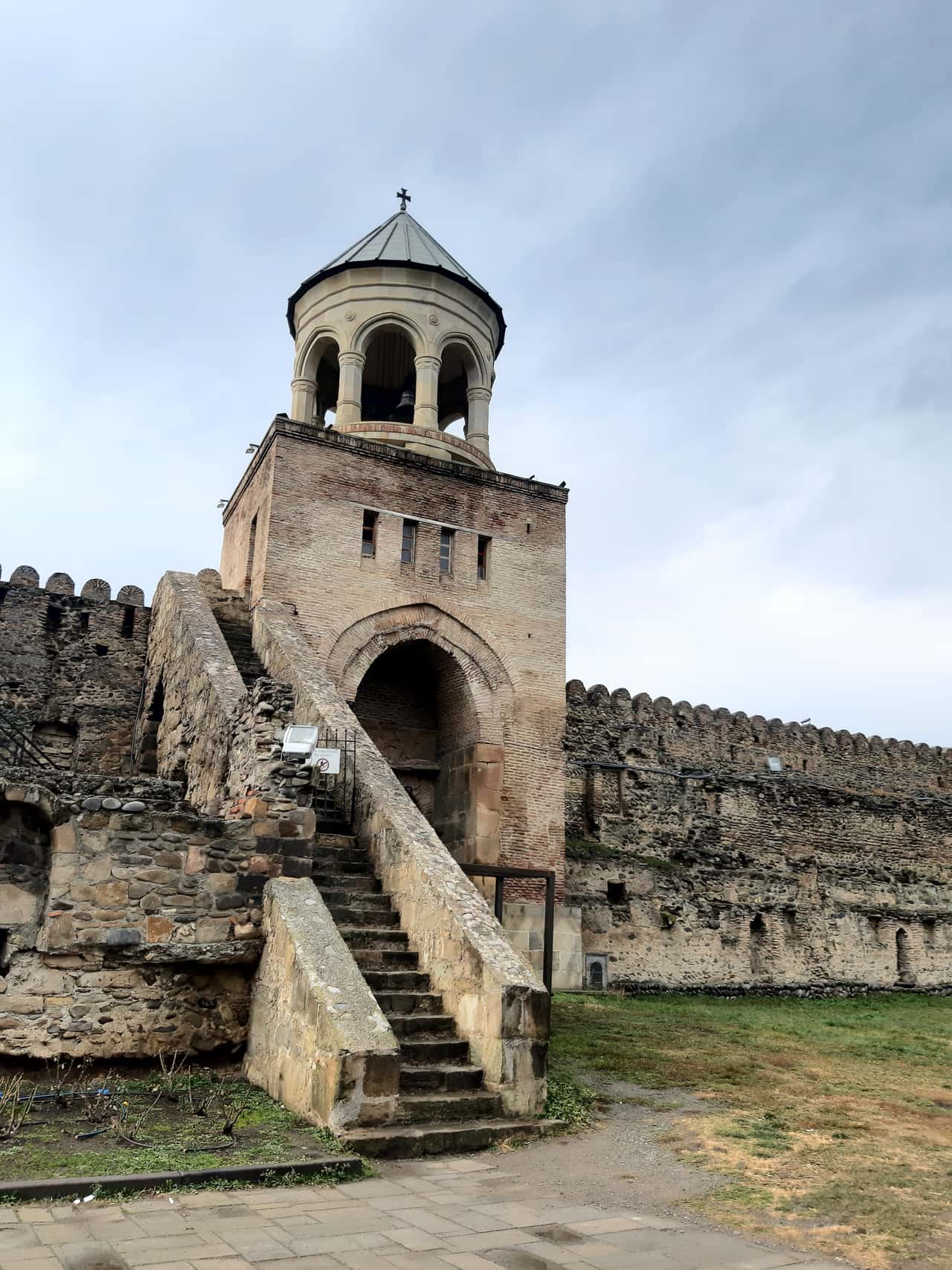 Экскурсия понравилась, автобус комфортабельный, темп экскурсии спокойный и размеренный: все успели неспеша посмотреть, погулять, купить сувениры,