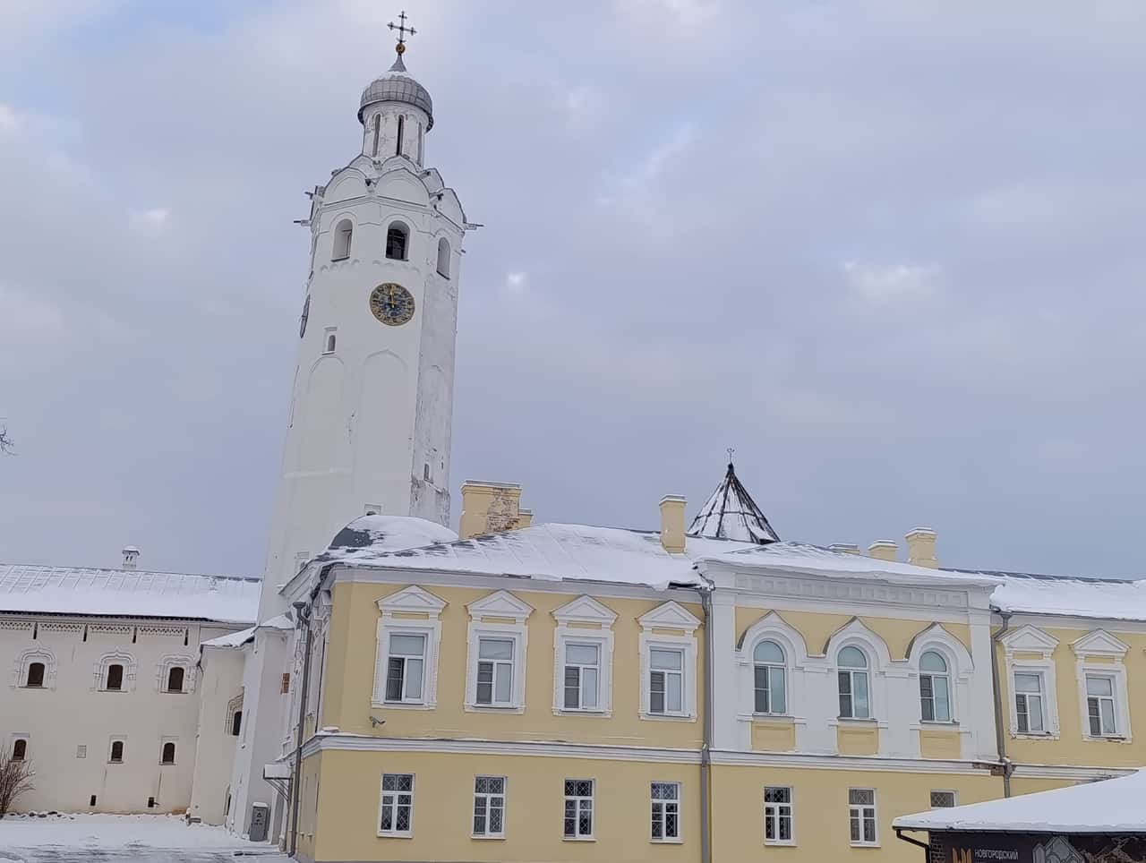 Спасибо нашему гиду Оксане за рассказ о новгородской земле. Хоть на улице было холодно, узнали много