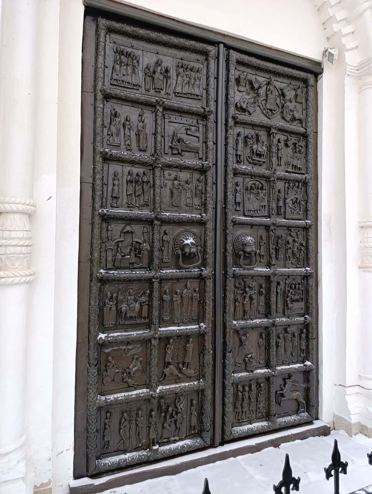 Спасибо нашему гиду Оксане за рассказ о новгородской земле. Хоть на улице было холодно, узнали много