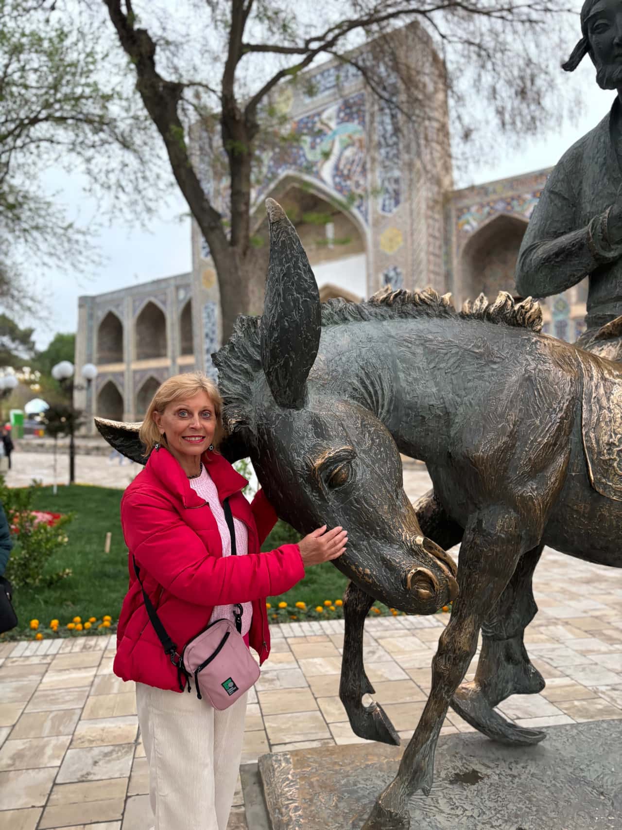 Добрый день! 2 апреля я совершила экскурсию по Бухаре , которую проводил Ислом! Очень познавательно и