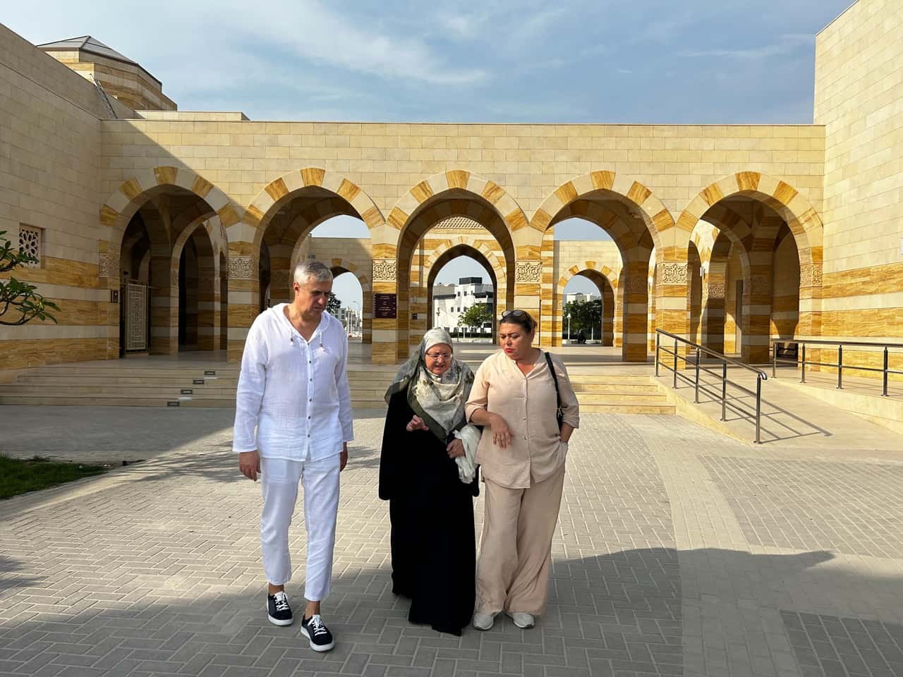 Татьяна - прекрасный гид. Экскурсия в течение 6 часов прошла на УРА , по самым интересным