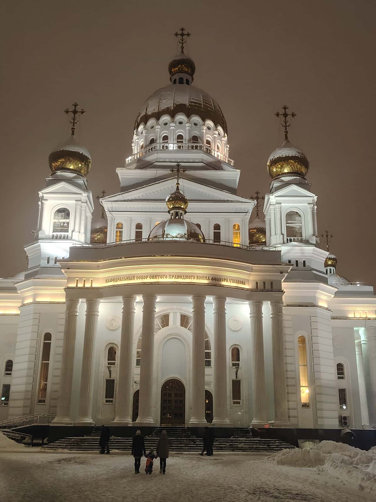 Светлана приятная в общении, эрудированная девушка. С первых минут возникло чувство,что нас сопровождает хорошая подруга, которая