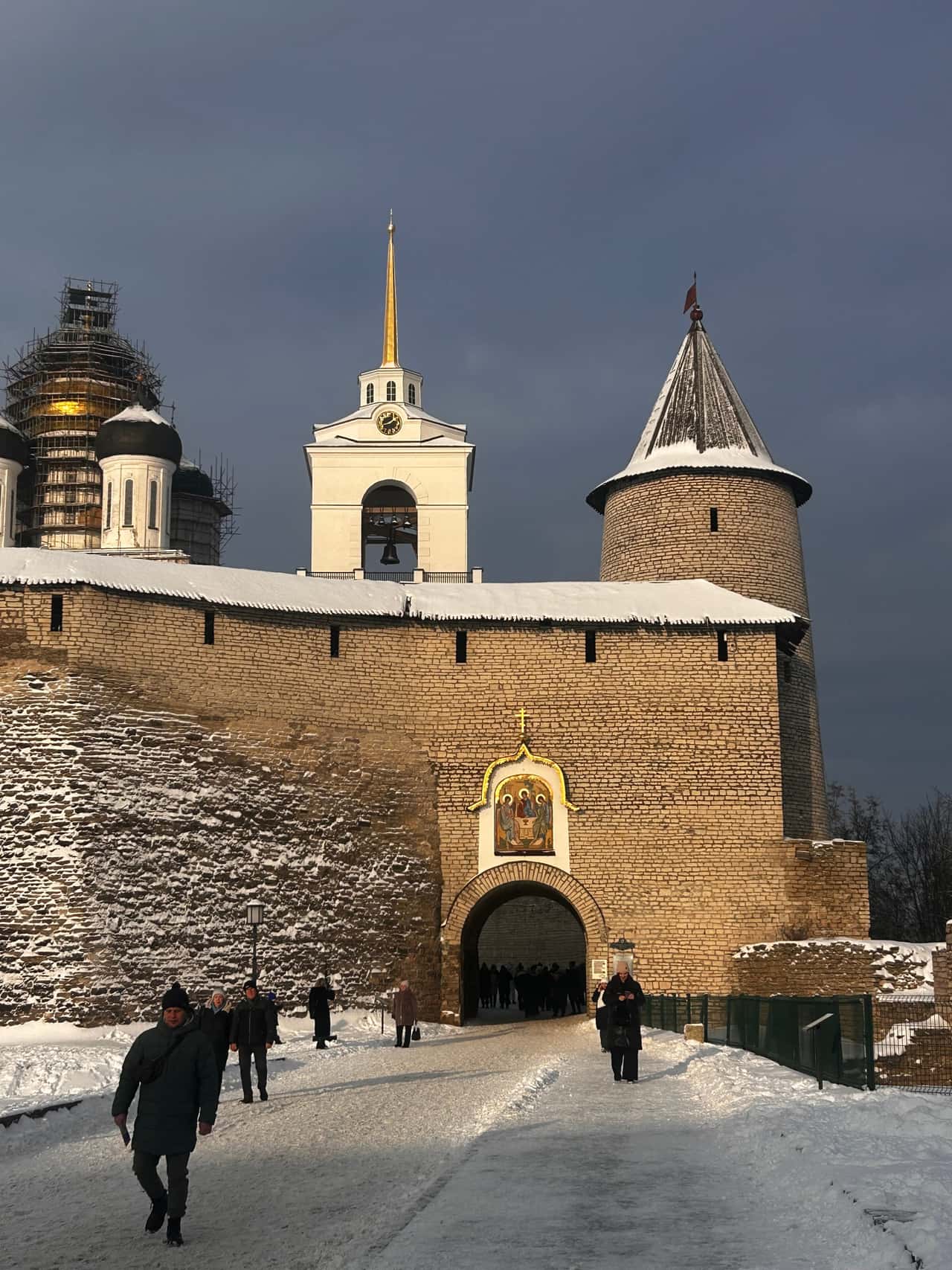 Огромное спасибо за чудесную экскурсию по Псковскому Кремлю 03.01.26! Экскурсовод - Юлия Геннадьевна произвела неизгладимое впечатление,