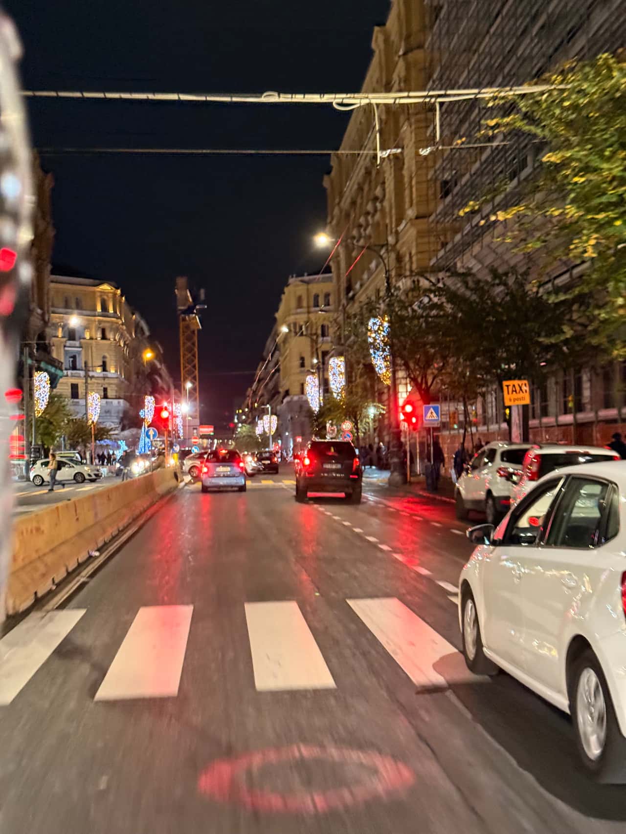 Записалась на экскурсию закат на Везувии, но приехала я в Неаполь в не сезон и застала дожди.