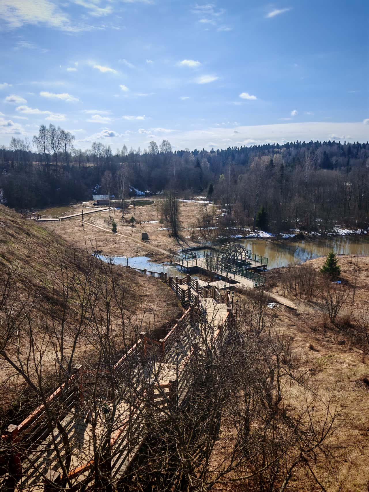 3х часовая поездка с интересным проводником по историческим местам Сергием Нерадонежским. Доброжелательный гид, комфортный автомобиль. Хорошее