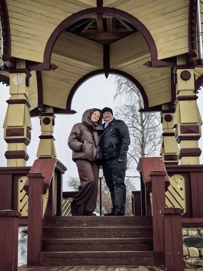 Очень интересный рассказ о городе много исторических фактов классные локации грамотный экскурсовод