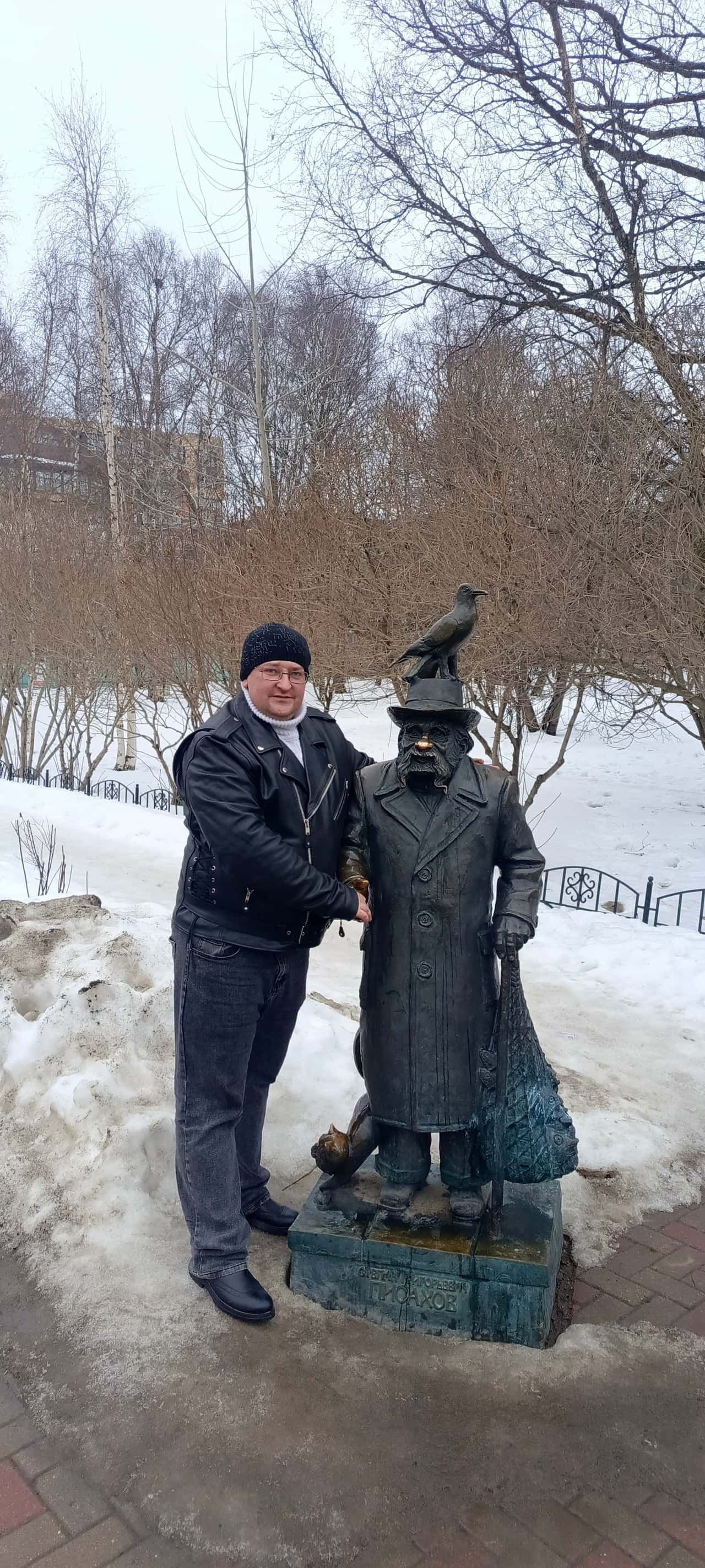 Очень интересный рассказ о городе много исторических фактов классные локации грамотный экскурсовод