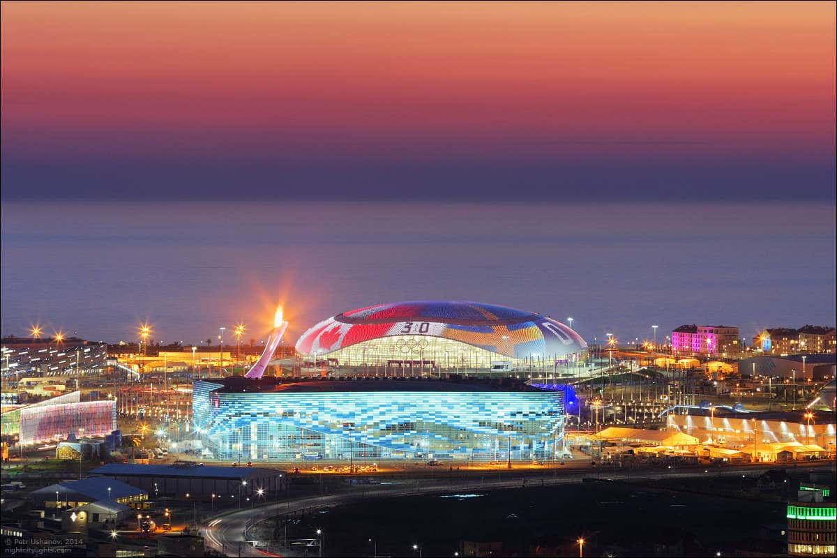Олимпийский парк Сочи ночью с моря