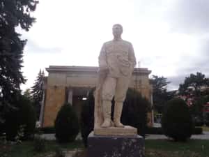 Памятник И.В Сталину в городе Гори