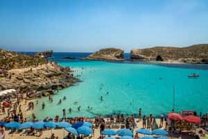 В июле на Мальте достаточно жарко, спасением является прохладный морской бриз