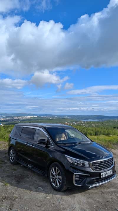 KIA Carnival 3