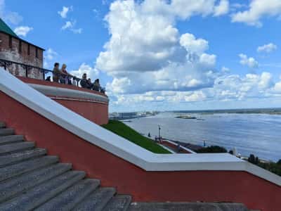 Встреча у памятника Чкалову